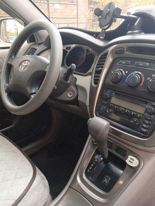 Toyota Highlander 2003 год