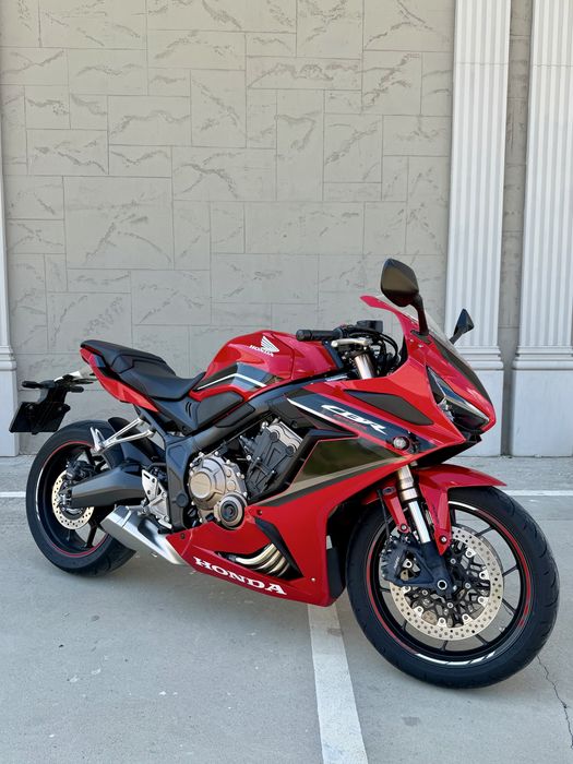De vanzare motociclata Honda CBR 650R