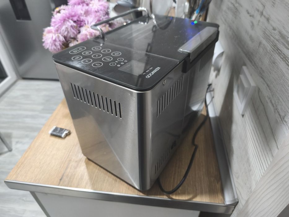 Хлебопекарна Kenwood bm 450