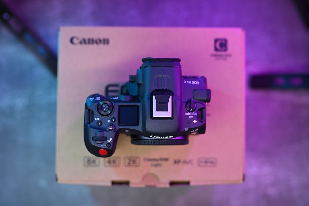 Камера\фотоапарат Canon EOS R5C 8K + обектив Canon RF 24-105 F2.8