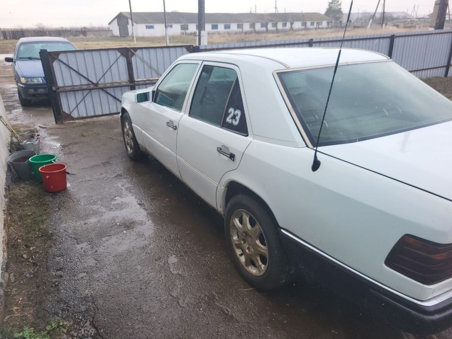 Mersedes benz e200 w124