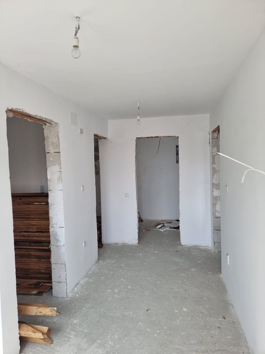 Spațiu de locuință / Spațiu comercial – potrivit pentru locuit și afacere! LUMINA