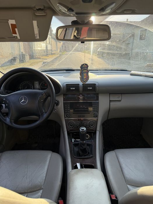 Mercedes Benz C200