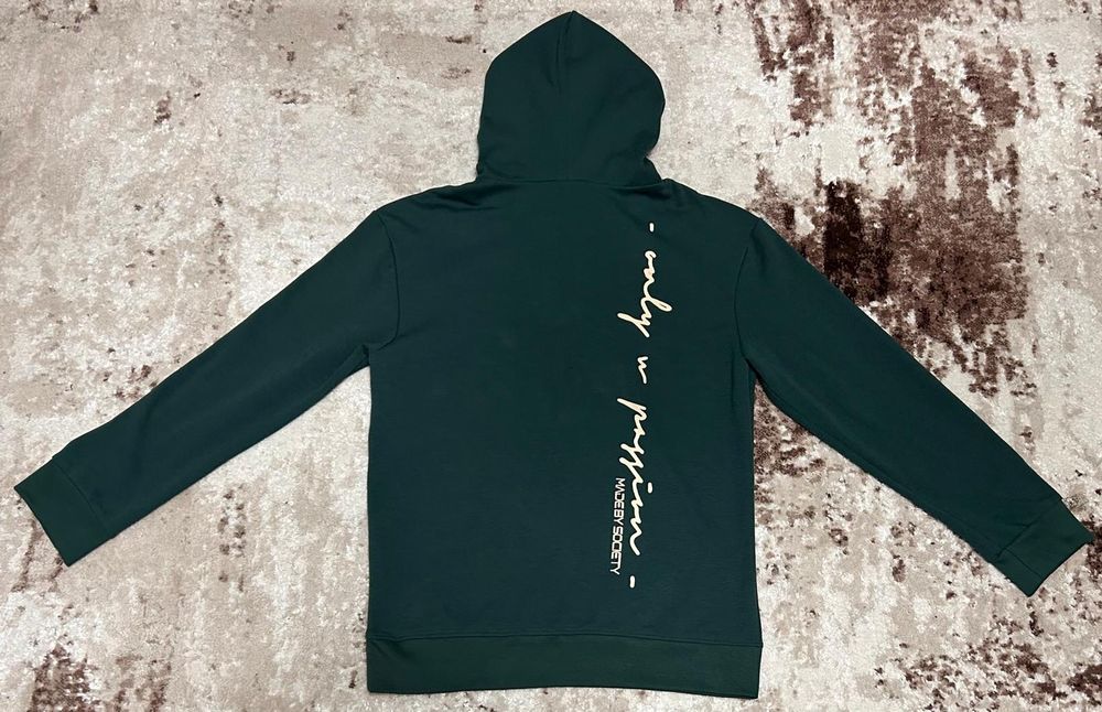 Vând compleu nou de bărbați Made by Society