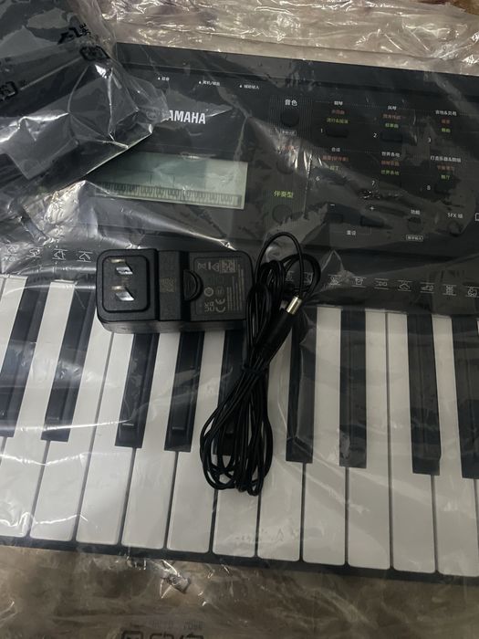 YAMAHA PCR E283 Sotiladi