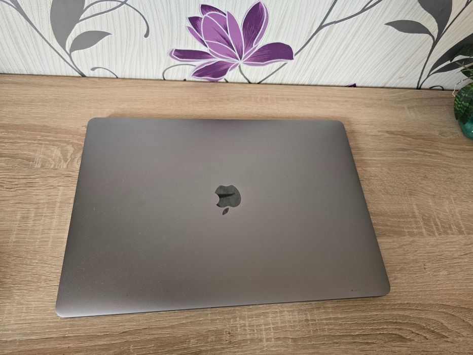 MacBook Pro 15 | i7 | 16GB | 500GB |