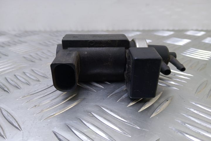 Electrovalva vacuum 4F0906628 Audi A4 B6