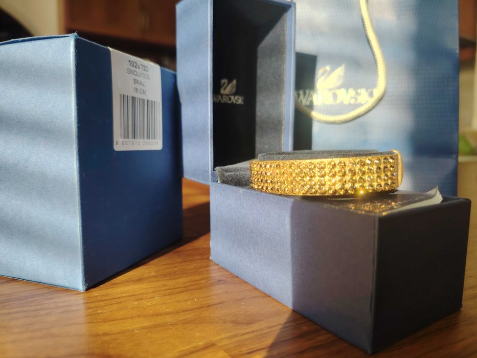 Кожена гривна Swarovski с опушен кварц