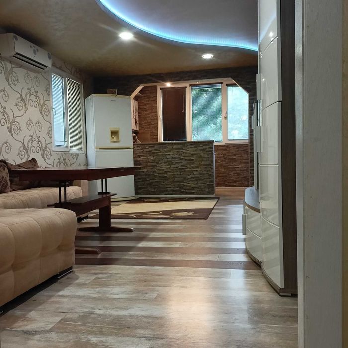 Продава се Тристаен апартамент в Стара Загора, Ремиза - 70 кв.м за 1500 €/кв.м - Снимка #1