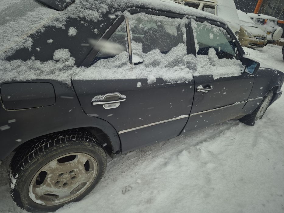 Продам Мерседес 124