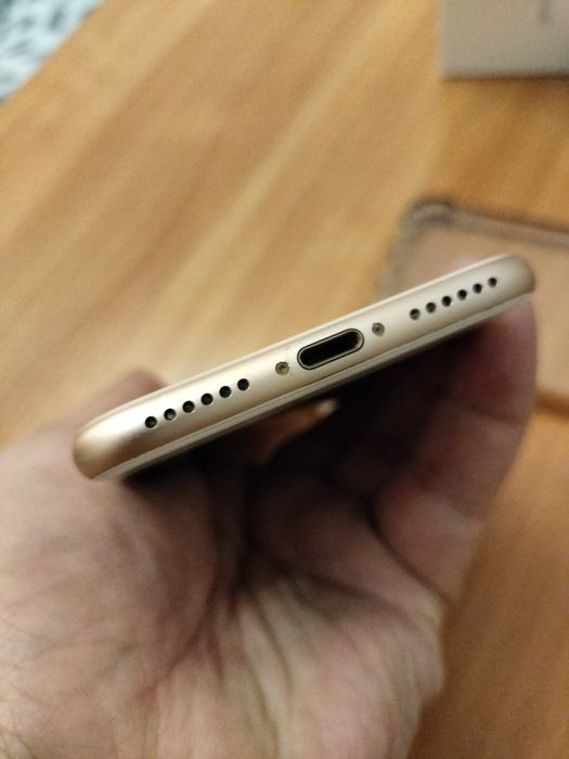 iPhone 8.128gb.+науш