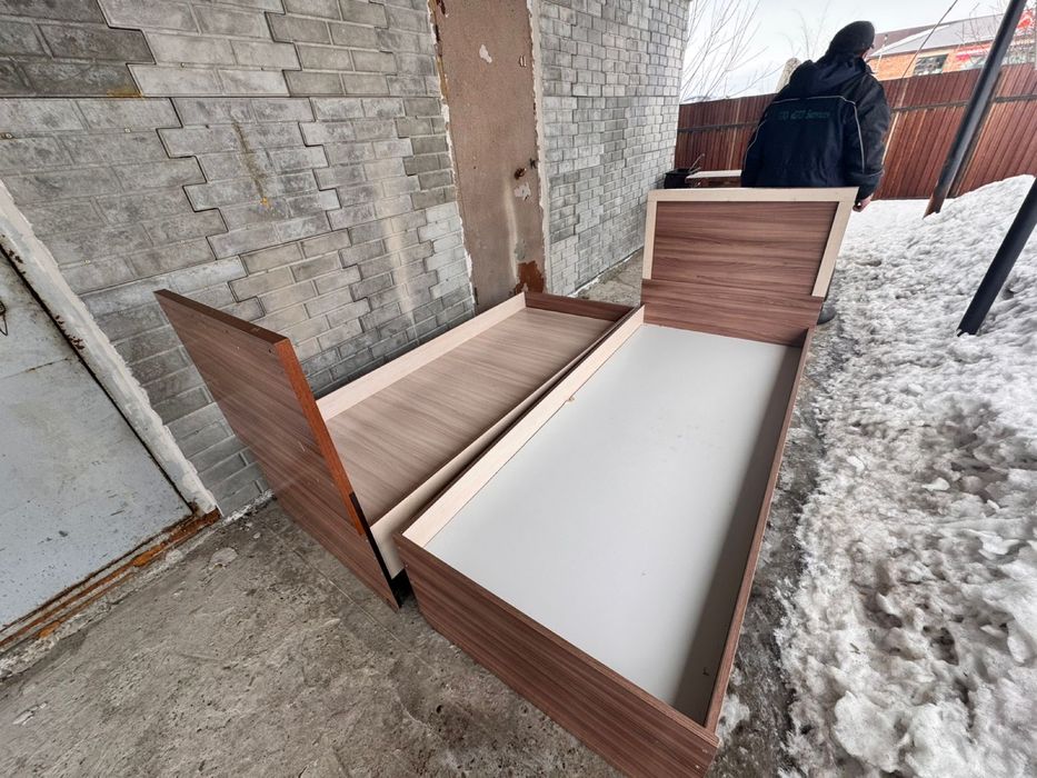 Две подростковые кровати