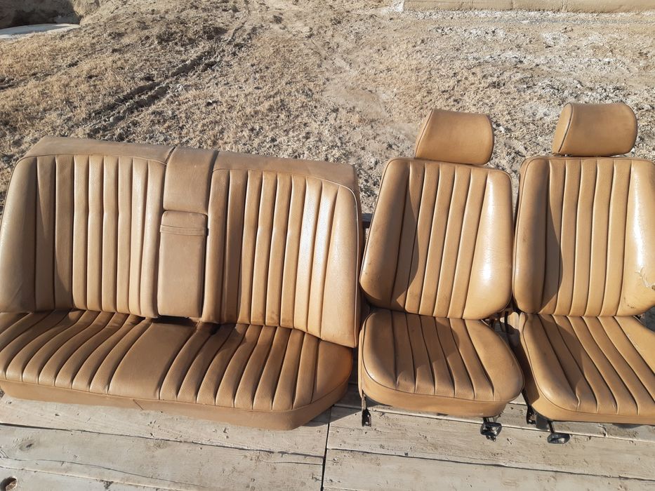 Продам кожныи сиденье мерс 190