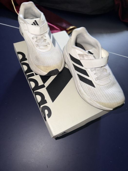продам детские кроссовки Adidas