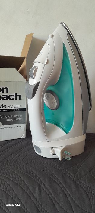 Продам новый утюг