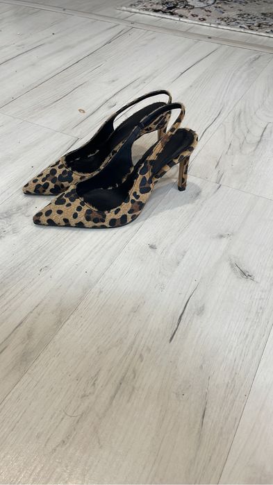 Женская обувь