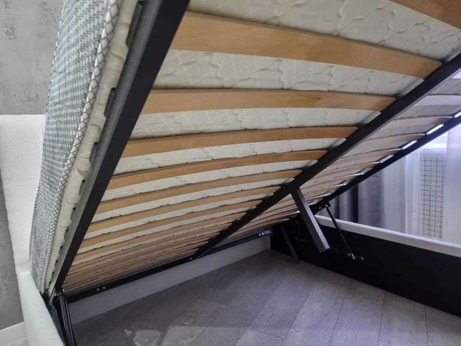 кровать двуспальная, б/у