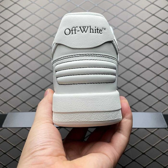 Off-White Out of office 36-47