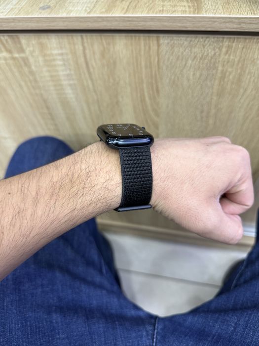 Apple watch 8/45 140$