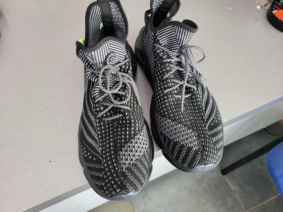 Спортни обувки 48 номер