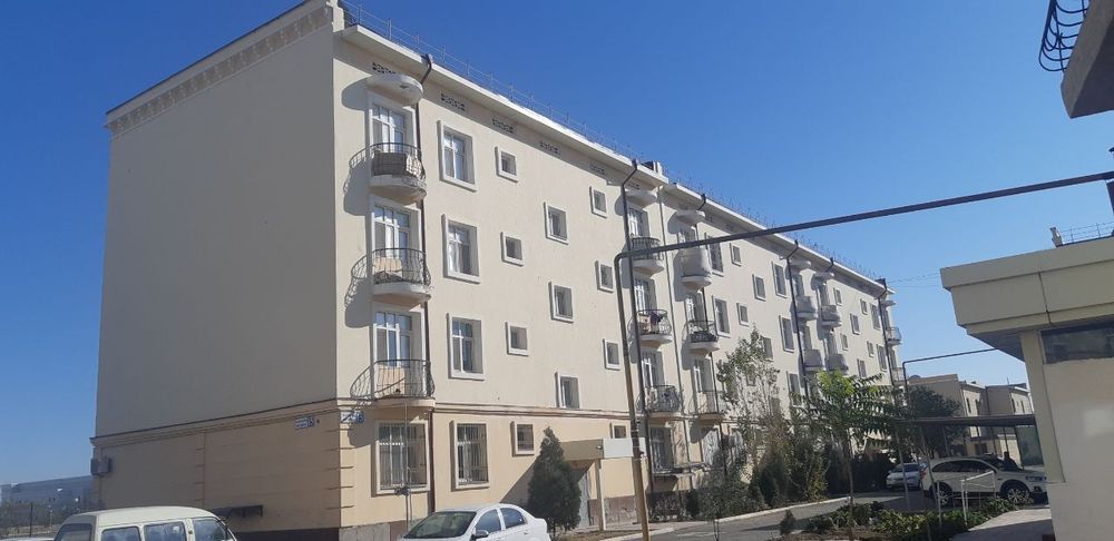Dom Kvartiro sotiladi urganch 110 м²
