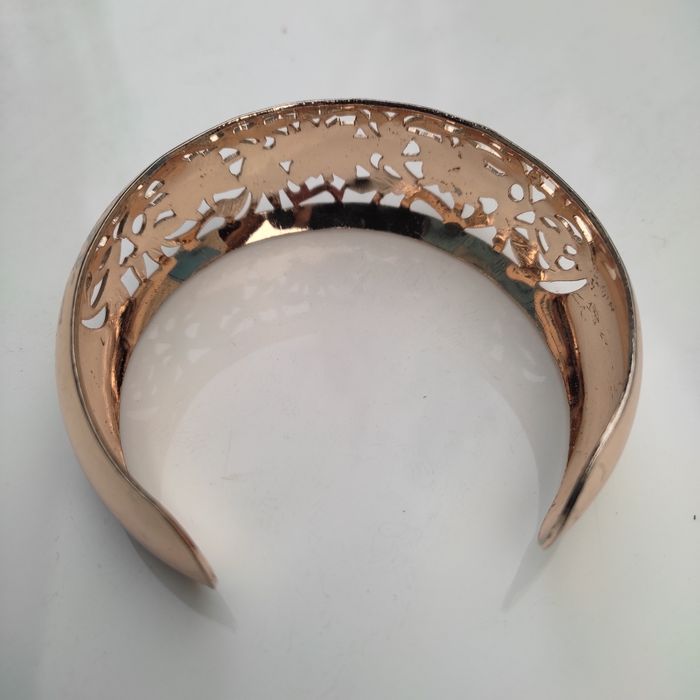 Браслет женский на руку