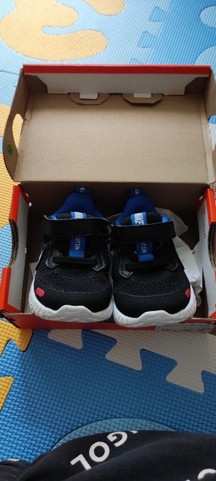 Маратонки за момче Nike