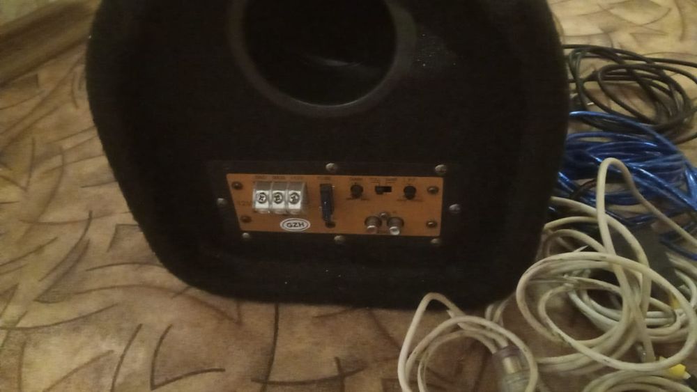 Продам саб 18000