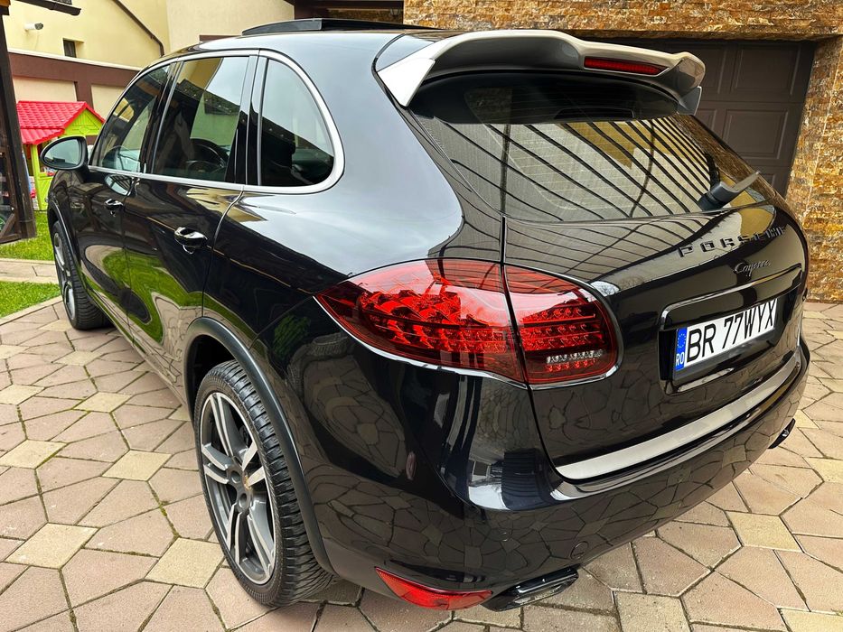 Porsche Cayenne Platinium Edition , 2014 , 3.0 TDI