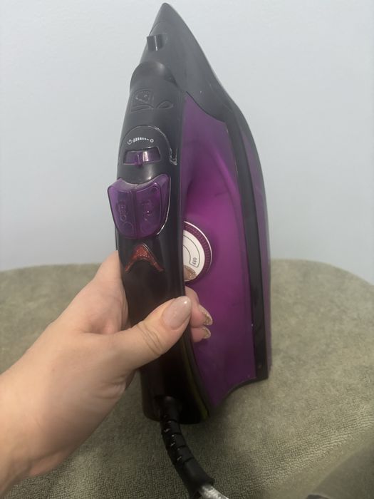 Продам утюг недорого
