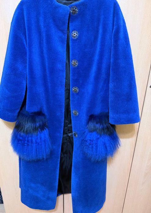 Луксозно палто . Размер М/S.