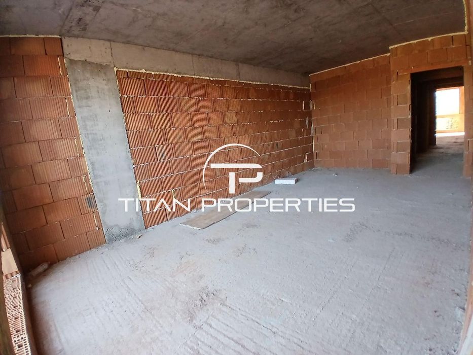 Продава се Двустаен апартамент в Пловдив, Остромила - 74 кв.м за 1230 €/кв.м - Снимка #4