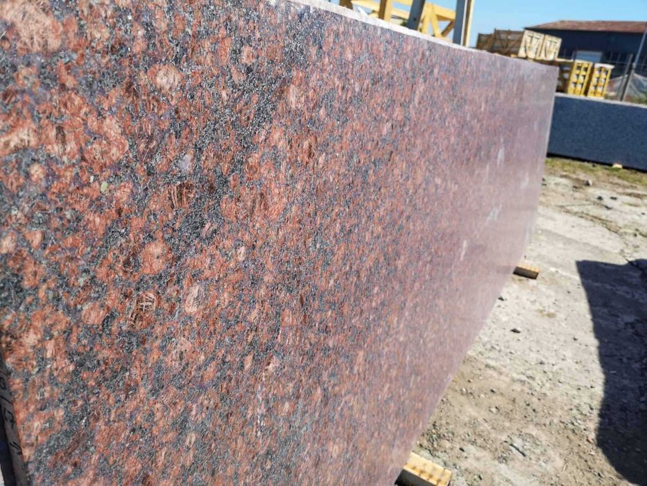 Гранит полиран, кожен