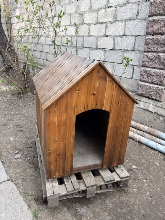 Будка для собак из дерево