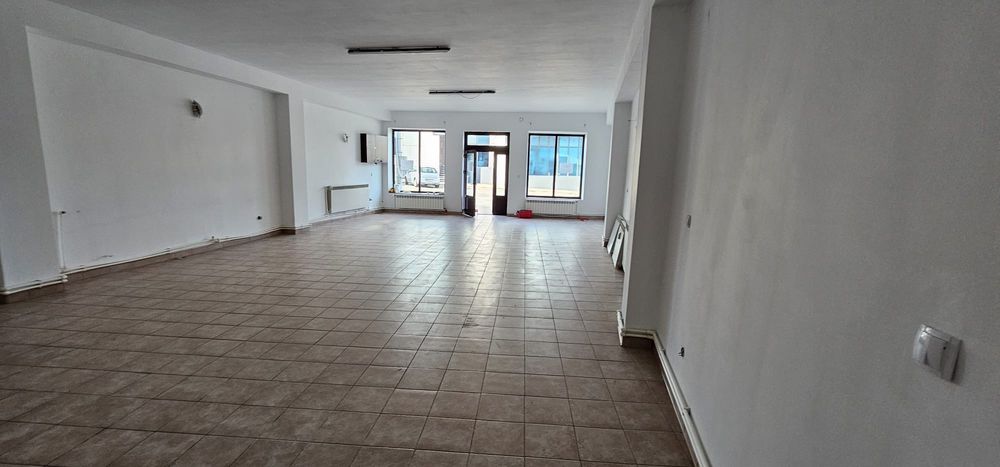 Inchiriez spatiu comercial