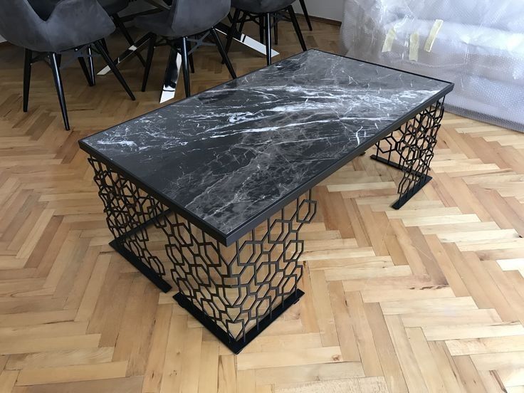 Журнальный столик