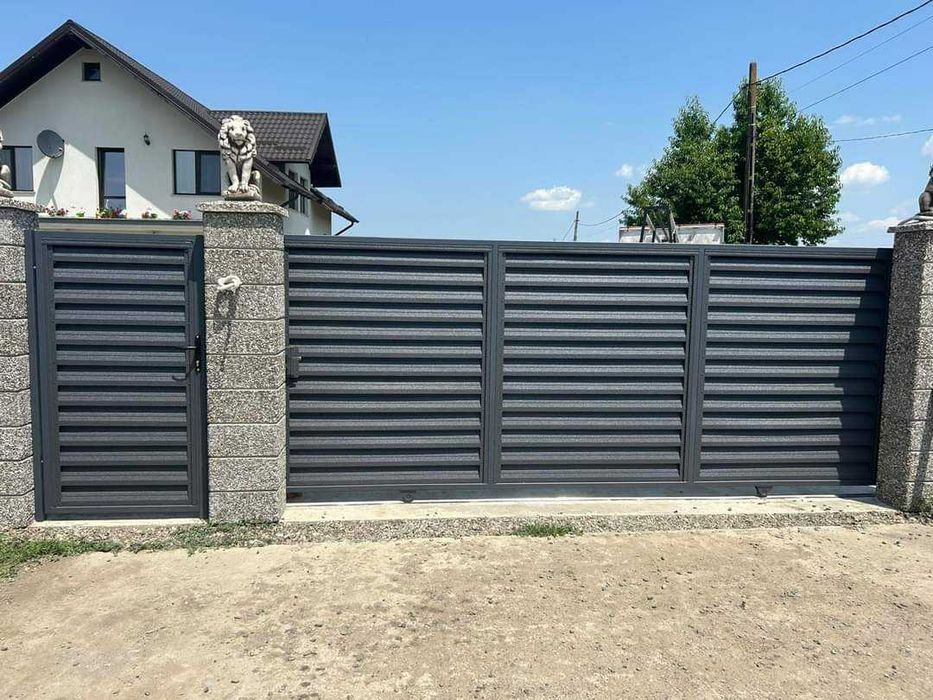 Garduri si porti din panouri stil jaluzele si alte modele disponibile