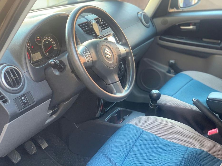 Autoturism  SUZUKI  SX4 -stare tehnica foarte buna