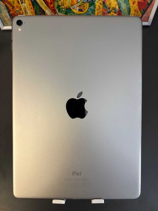 Apple iPad Pro 1gen A1673 9.7' 128 GB WiFi / Gray [4GB RAM]