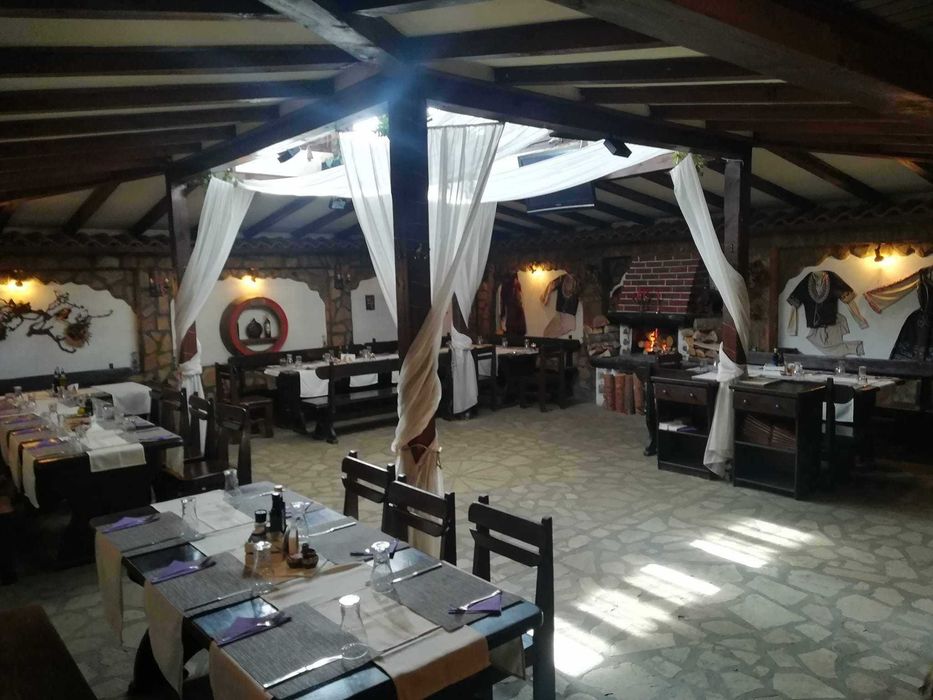 Дава се под наем Заведение в Банско - 300 кв.м за 51 € - Снимка #2