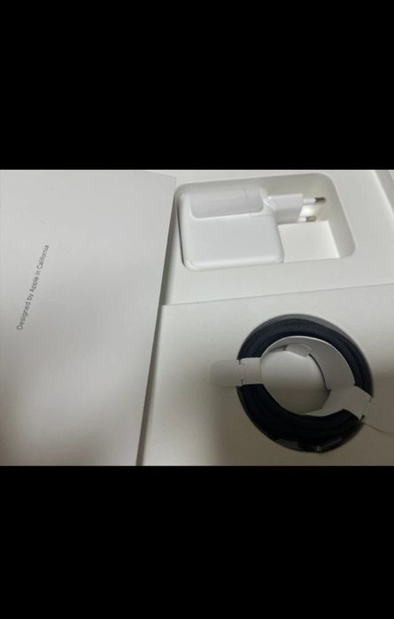 MacBook Pro  M3 Pro spaceblack 14 dyum 18GB/512GB full box sotiladi