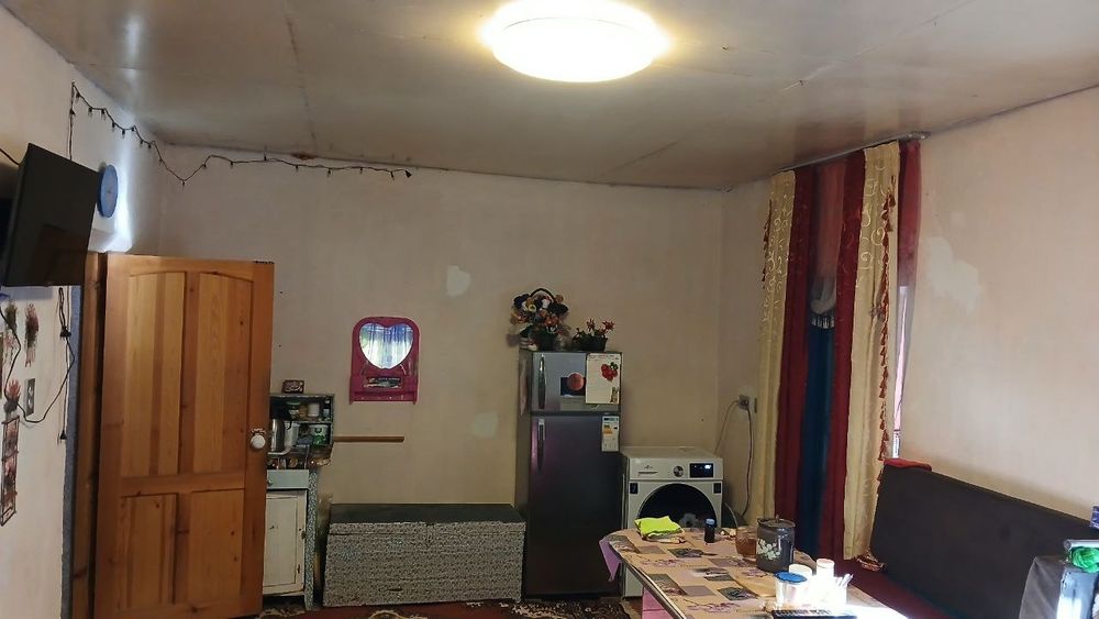 Продаётся участок в центре Янгибазара