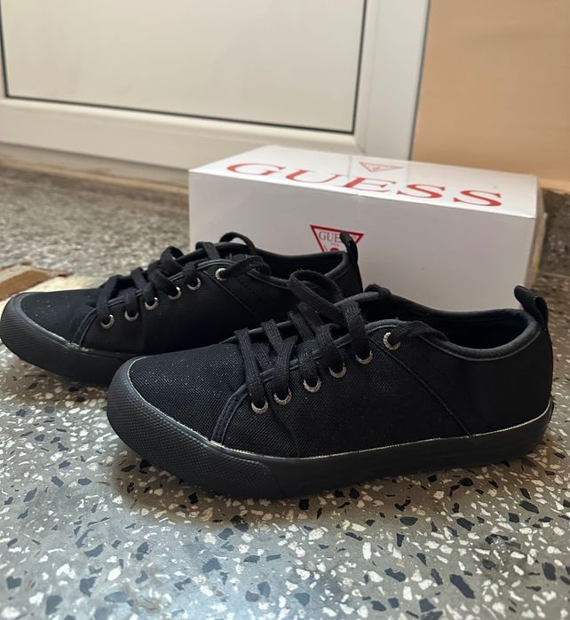 Дамски обувки GUESS
