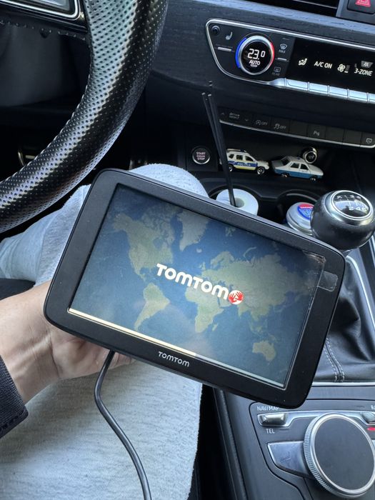 GPS TomTom nou pentru autoturisme