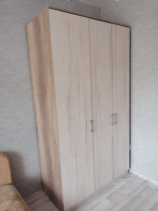 Продается шкаф для одежды