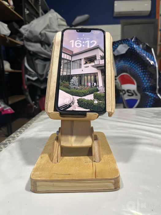 Telefon derjatil qo’l mexnatida yasalgan