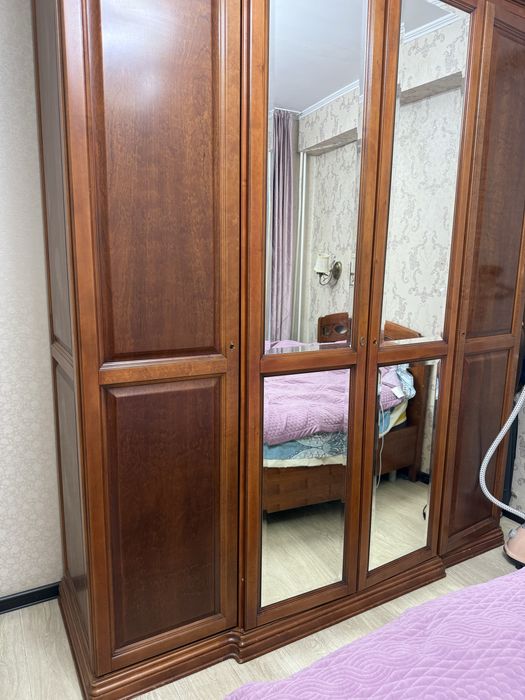 Спальный гарнитур , из очень хорошего дерево
