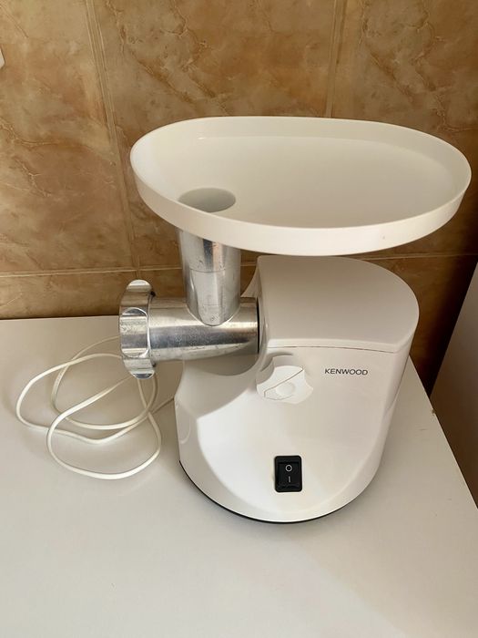 Masina de tocat carne electrica Kenwood