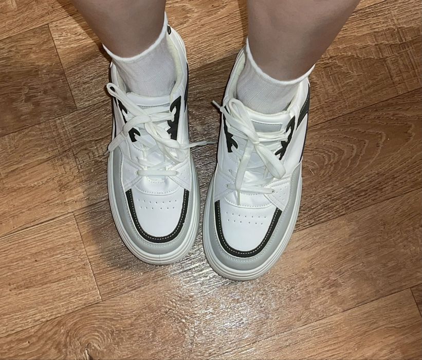 Новые кроссовки (41 размер)