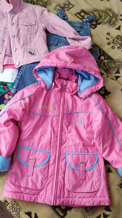 Вещи для девочки демисезонная от 2 до 5 лет.